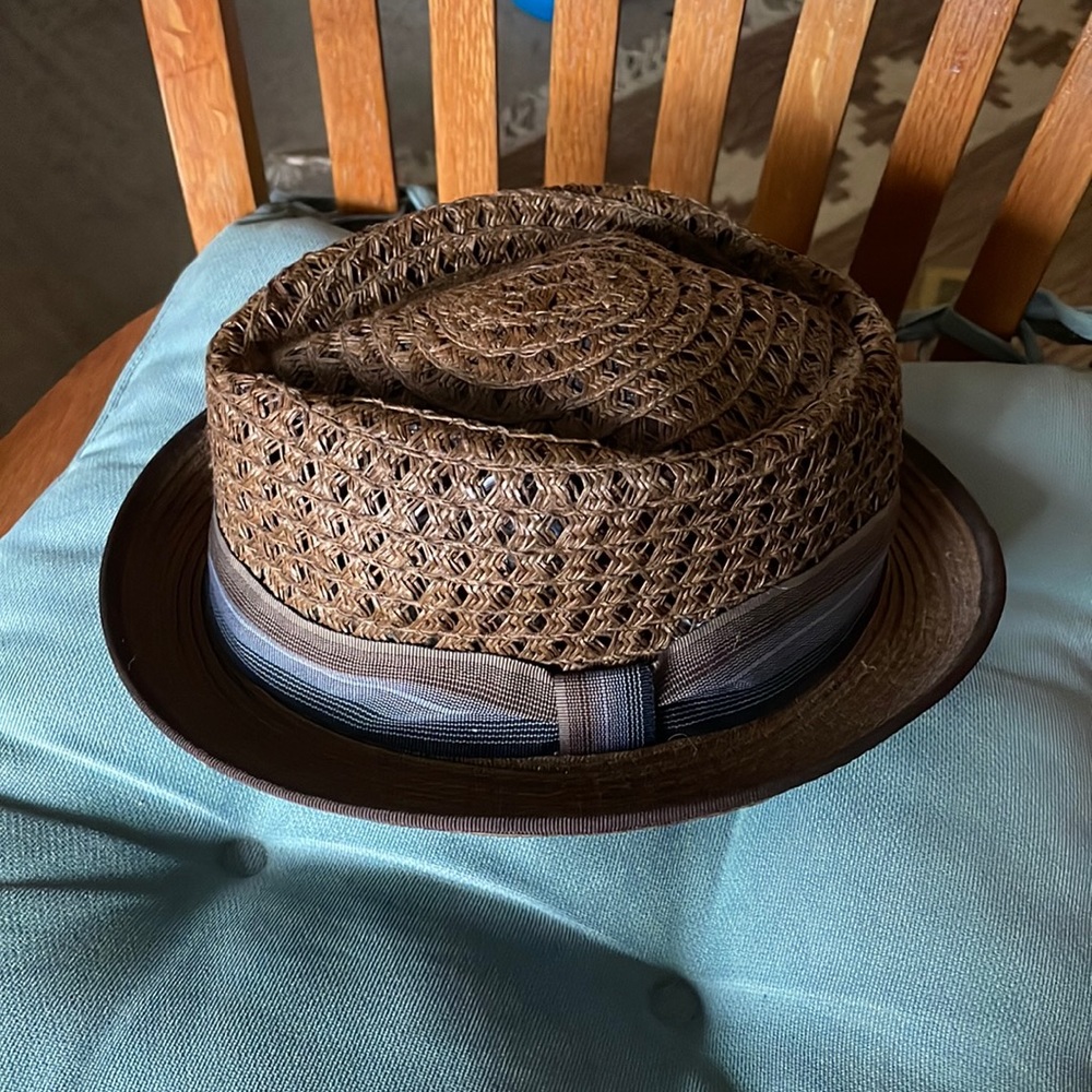Women’s Hats In The Belfry pork pie woven hat. Size small.